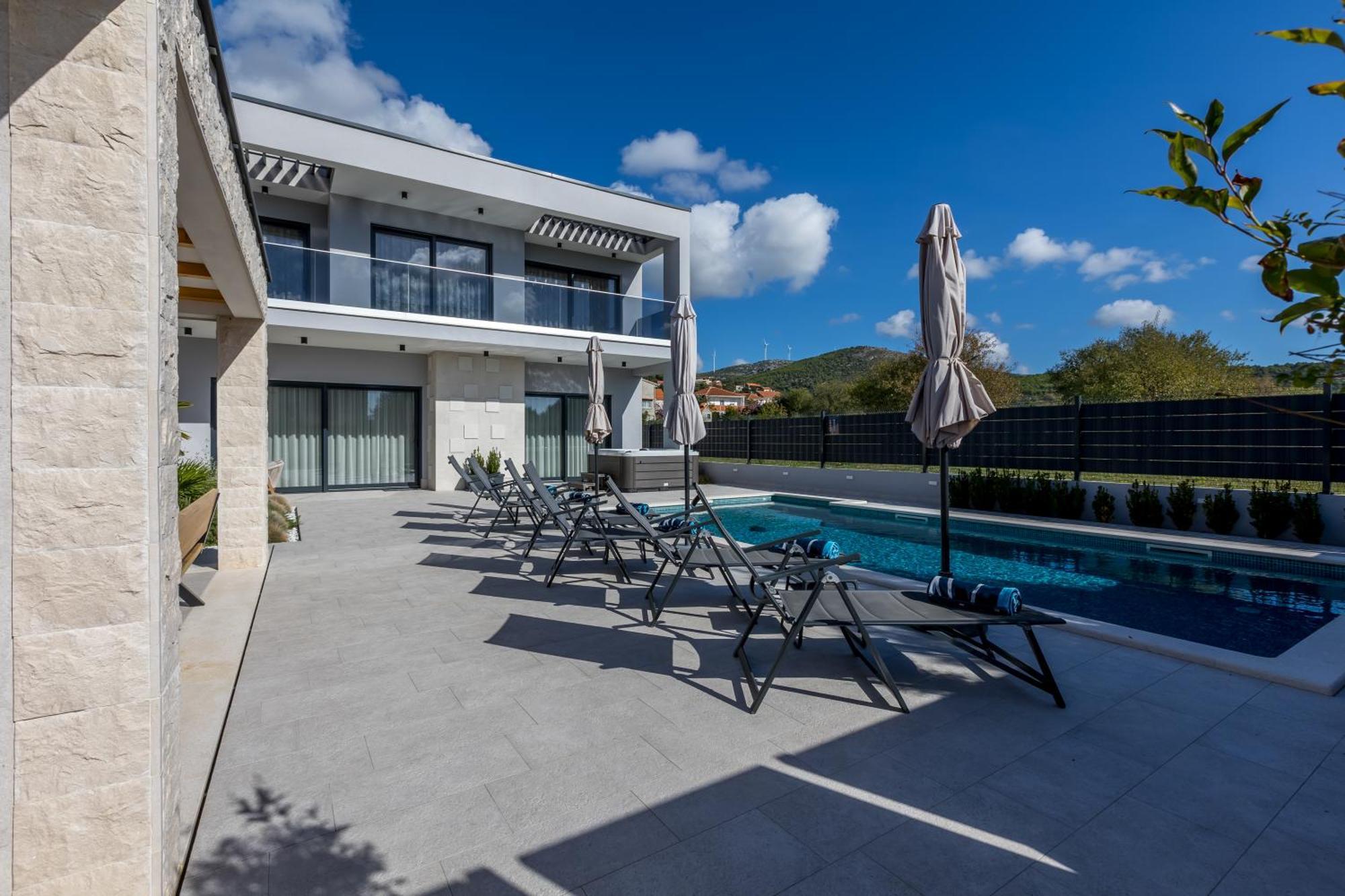 Luxury Villa Diana With Heated Pool And Jacuzzi Dograde Luaran gambar